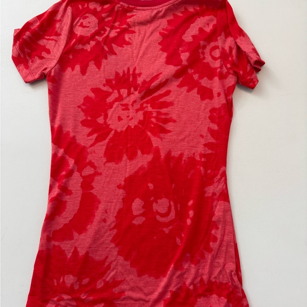 Daytrip Red Fitted Short Sleeve T-Shirt - Picture 2 of 4